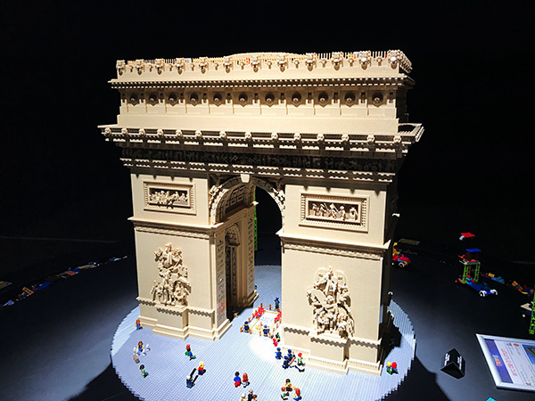Arch de Triumph Paris Lego brick model